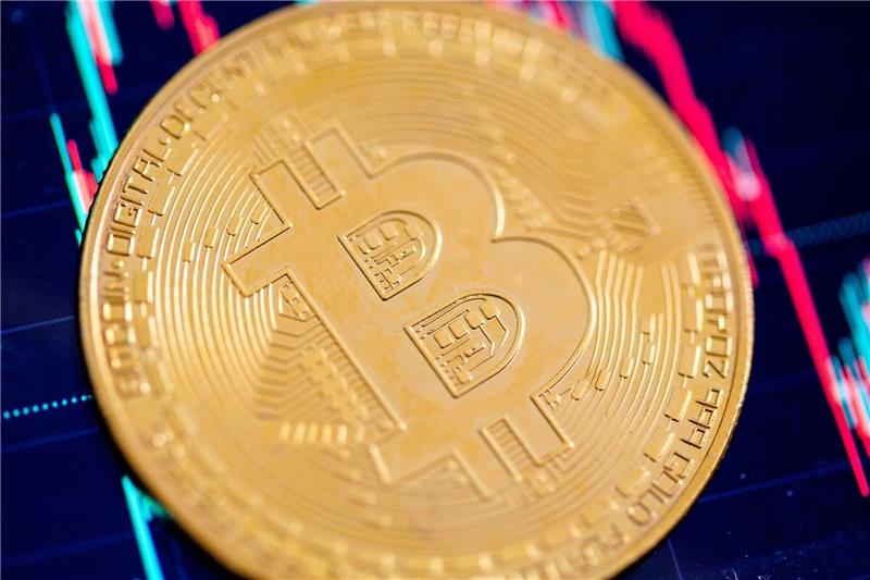 Bitcoin sinkt auf den tiefsten Stand seit Mitte Juni Der Kurs der Digitalwährung Bitcoin ist unter Druck.