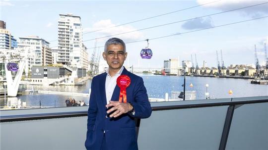 Der Labour-Politiker Sadiq Khan wird in der City Hall in London zum Bürgermeister von London wiedergewählt.