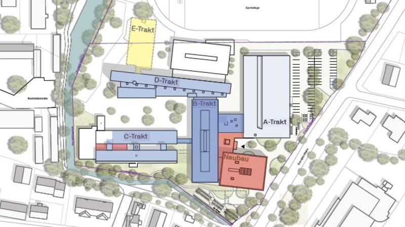 Der Lageplan zeigt die Anordnung der Gebäude der Halepaghen-Schule an der Konopkastraße in Buxtehude. Rechts in rot ist der Neubau dargestellt.