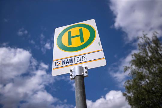 Der Landkreis Harburg, die Gemeinde Neu Wulmstorf und die Behörde für Verkehr und Mobilität der Freien und Hansestadt Hamburg haben sich darüber geeinigt, diese Busverbindung zum Fahrplanwechsel im Dezember einzurichten. Foto: dpa (Symbolbild)