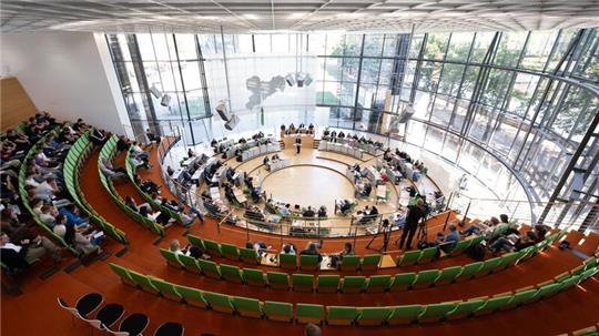 Der Landtag von Sachsen: Sitzen hier künftig nur drei Parteien?