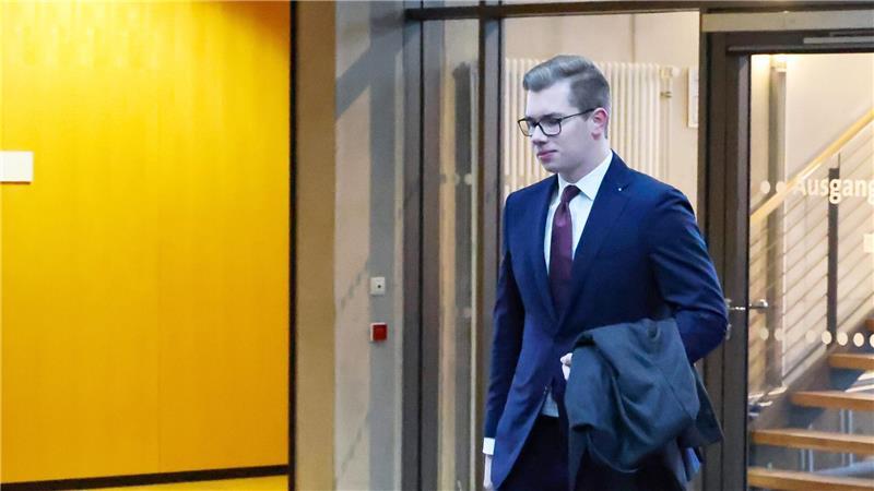 Nötigung, Geldwäsche, Volksverhetzung? Halemba vor Gericht Der Landtagsabgeordnete Daniel Halemba fühlt sich zu Unrecht beschuldigt.