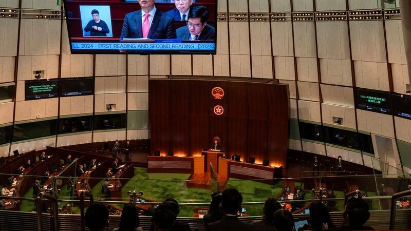 Der Legislativrat in Hongkong verabschiedet das neue und umstrittene Sicherheitsgesetz in der chinesischen Sonderverwaltungsregion.