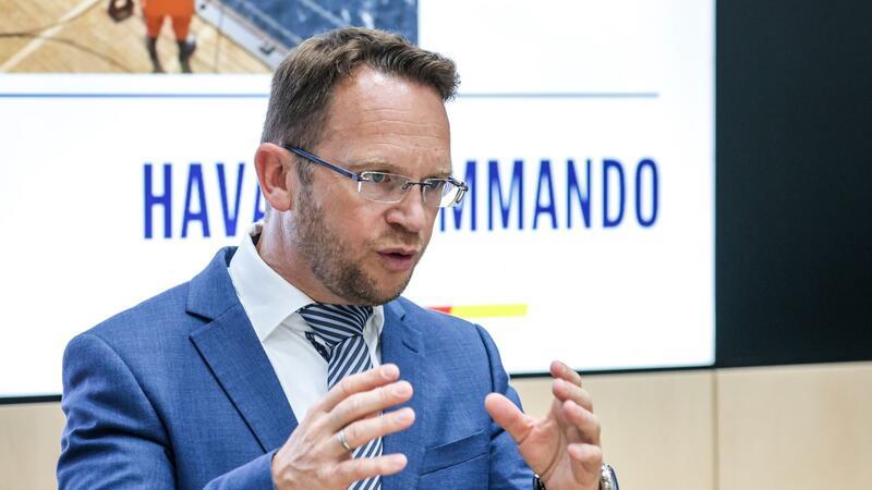 Ölkatastrophen: Bund prüft Einsatz von Chemikalien im Meer Der Leiter des Havariekommandos, Robby Renner, begrüßte die Ankündigung, den Einsatz von Dispergatoren möglicherweise auszuweiten.