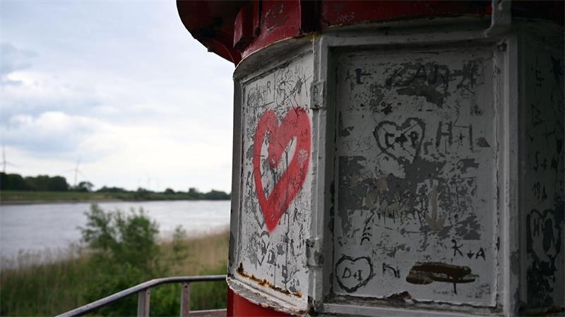 Hamburgs Leuchttürme – vom Kleinsten bis zum Ältesten Der Leuchtturm an der Bunthäuser Spitze ist außer Betrieb.