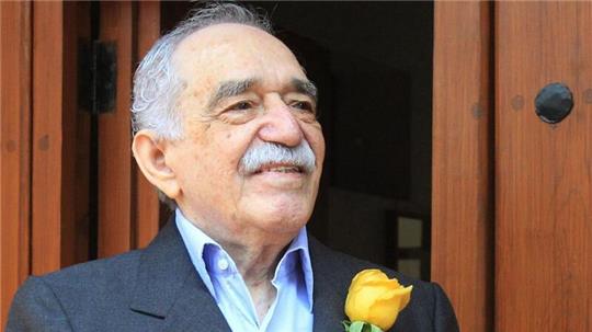 Der Literaturnobelpreisträger Gabriel García Márquez 2014  vor seinem Haus in Mexiko-Stadt.