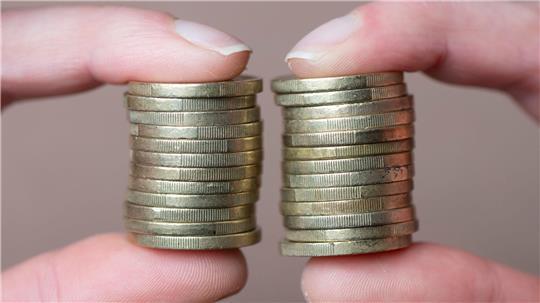 Der Lohnunterschied zwischen Männern und Frauen beträgt in Schleswig-Holstein nach Angaben des Statistikamts Nord 12 Prozent. (Symbolbild)