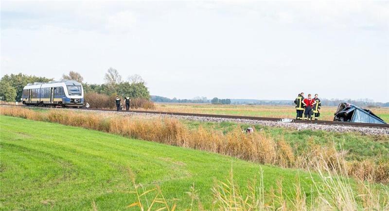 Der Lokführer des Zuges, der am 25. Oktober in Mulsum mit einem Auto kollidierte, stand nach dem Unfall nach Angaben der Polizei unter Schock.