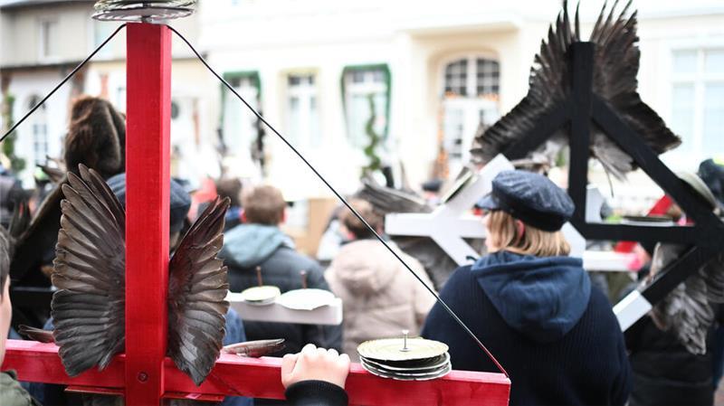 „Klaasohm“-Nacht auf Borkum: Polizei zieht Bilanz Der Lütje Klaassohm wird am Donnerstagnachmittag abgeholt.