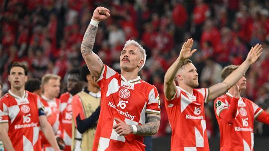 Der Mainzer Phillip Tietz jubelt über den Sieg im Viertelfinal-Hinspiel.