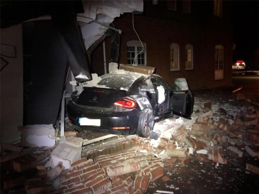 Der Mann fuhr angeblich alkoholisiert und zu schnell.