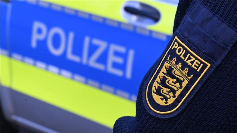 Mann springt nach Raucherpause auf losfahrenden Zug Der Mann hatte laut Polizei sein Gepäck noch im Zug. (Symbolbild)