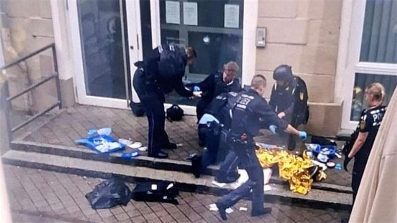Der Mann wurde laut LKA im Innenhof des Rathauses erschossen. 