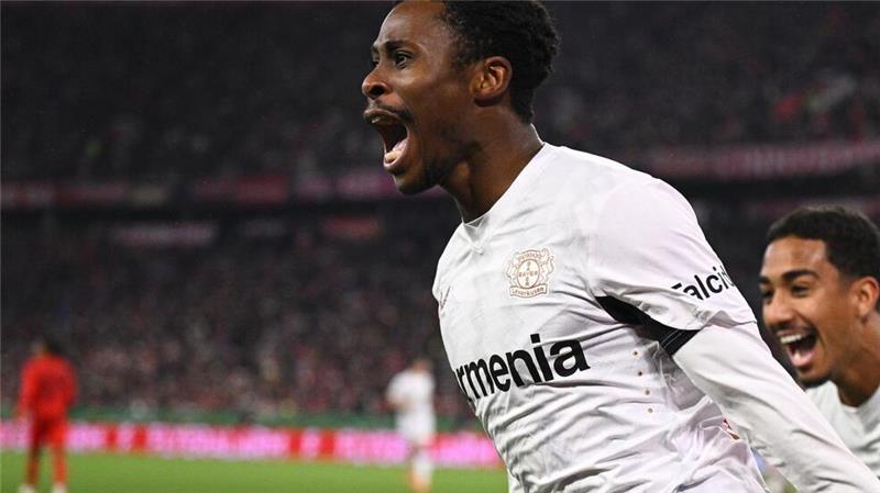 Der ewige Neuer und das schwierige letzte Kapitel Der Matchwinner: Leverkusens Joker Nathan Tella jubelt nach seinem Kopfballtor.