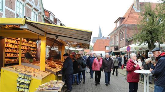 Der Matthias-Markt in Jork wird wie immmer beim Erntedankfest veranstaltet.
