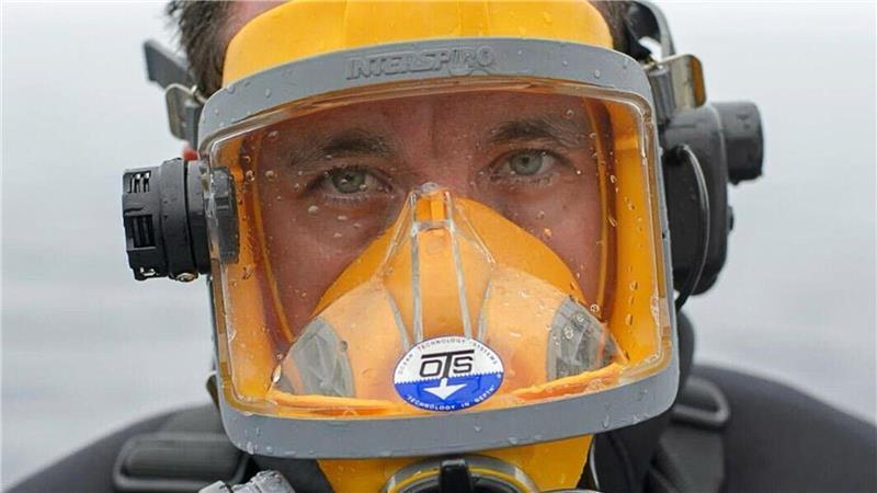 Der Meeresbiologe Mauricio Hoyos wurde 40 Meter unter Wasser von einem vier Meter langen Hai angegriffen. 