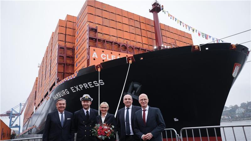 Hapag-Lloyd tauft Megafrachter „Hamburg Express“ Der Megafrachter „Hamburg Express“ soll den Warentransport umweltfreundlicher machen.