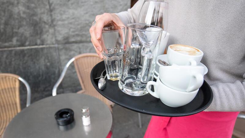 Der Mehrwertsteuersatz in der Gastronomie soll wieder von 7 auf 19 Prozent angehoben werden.