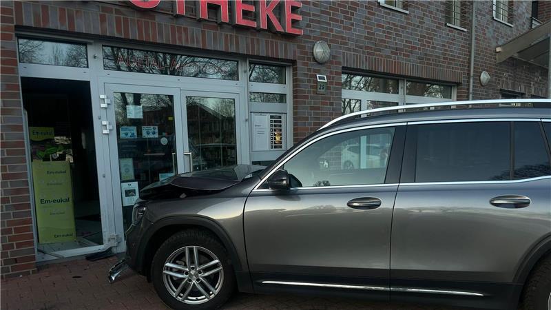 Der Mercedes alarmierte den Apotheker.
