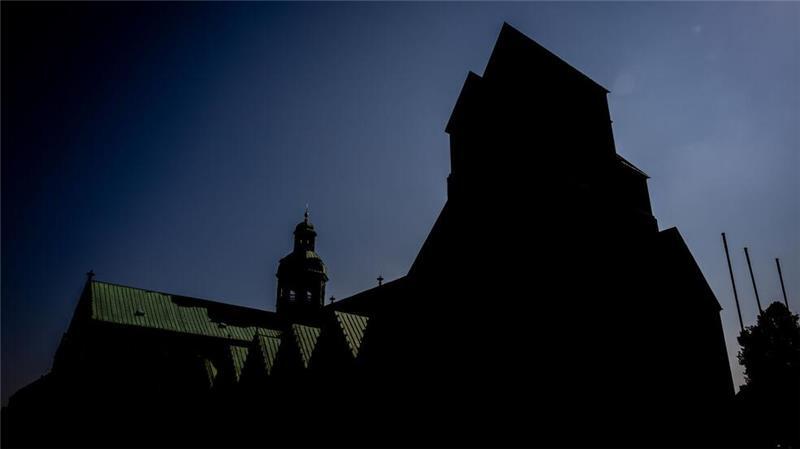 Der Missbrauchs-Betroffene Jens Windel hat das Bistum Hildesheim auf Schmerzensgeld verklagt. (Archivbild)