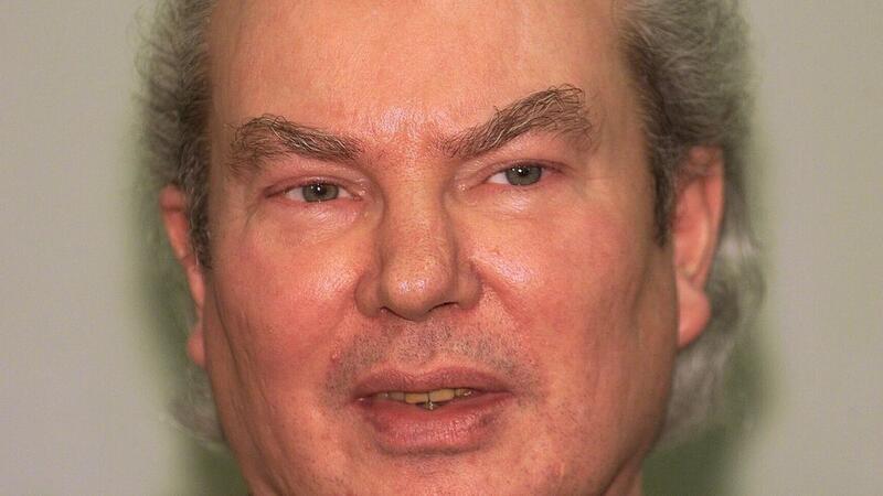 Der Mörder und Vergewaltiger Dieter Zurwehme hielt vor 25 Jahren ganz Deutschland in Atem. Seine Flucht aus der Justizvollzugsanstalt in Bielefeld löste eine der größten Fahndungen der deutschen Kriminalgeschichte aus.