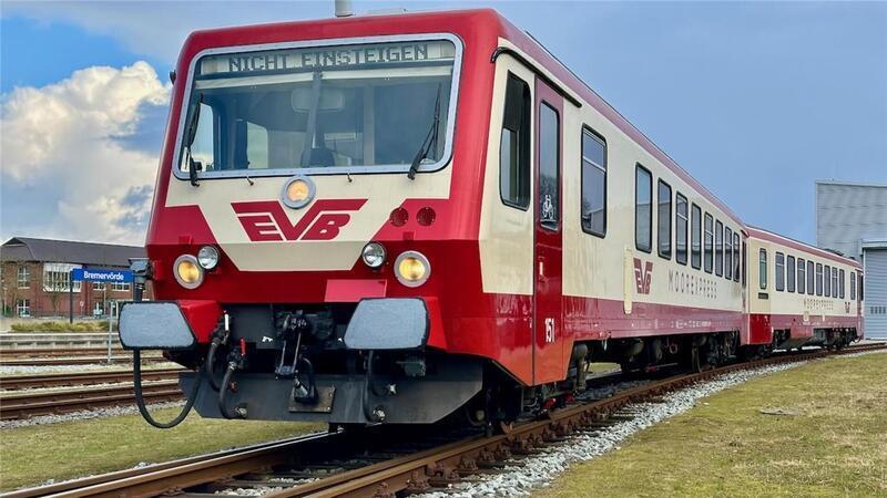 25 Jahre Moorexpress zwischen Stade und Bremen: EVB plant große Feier Der Moorexpress-628er im neuen Look. Er wird am 10. Mai im Rahmen des Jubiläums in Gnarrenburg getauft.