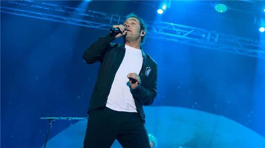 Der Musiker Axel Bosse singt auf dem Musik-Festival „Rocken am Brocken“.