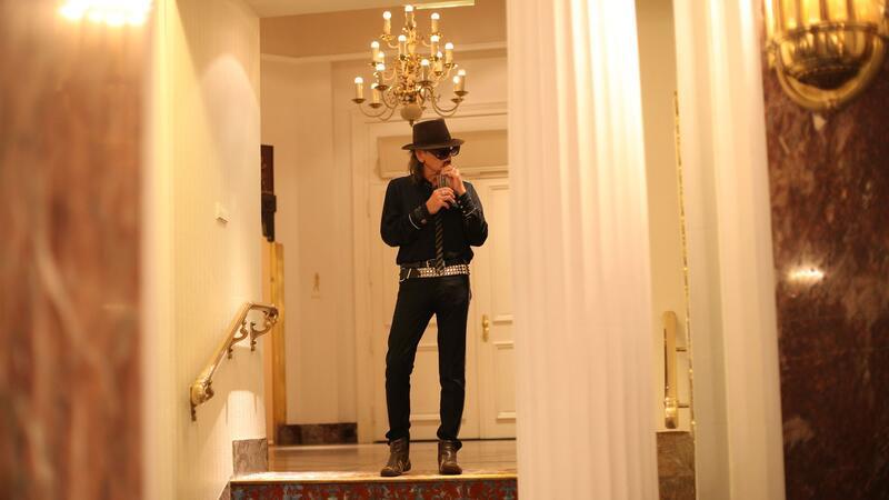 Keine Panik: Udo Lindenberg bleibt im Hotel Atlantic Der Musiker bewohnt eine Suite, die er seine „Panik-Zentrale“ nennt. (Archivbild)