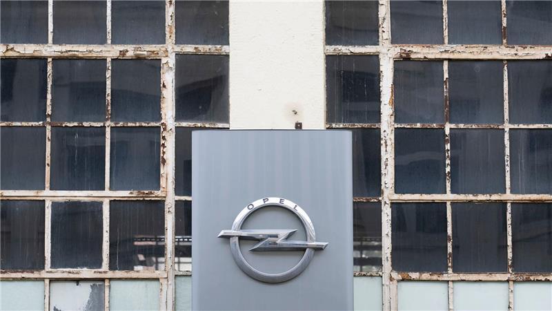 Der Mutterkonzern Stellantis schrumpft die Opel-Entwicklung weiter.