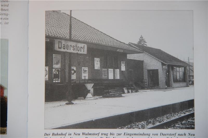 Der Neu Wulmstorfer Bahnhof trug bis zur Eingemeindung Daerstorfs nach Neu Wulmstorf im Jahr 1969 den Namen Daerstorf. Foto: Gemeindearchiv