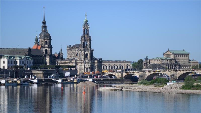 Neubau der Dresdener Carolabrücke soll bis 2031 stehen Der Neubau der Carolabrücke soll bis 2031 stehen.