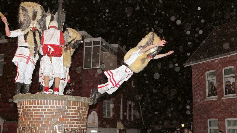 Der Nikolausbrauch Klaasohm findet jährlich am Abend des 5. Dezember auf der Nordseeinsel statt. (Archivbild)