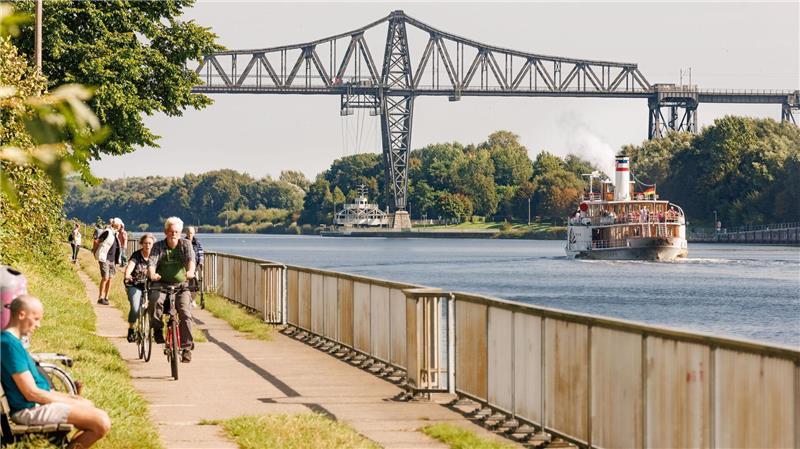 Der Nord-Ostsee-Kanal ist weiterhin nur eingeschränkt nutzbar. Mehrkosten für Reedereien sollen weiter abgefedert werden. (Archivbild)