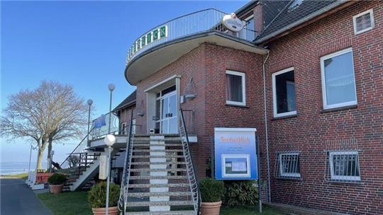 Der „Nordseeblick" ist ein Restaurant in absoluter Top-Lage im Fedderwardersieler Hafen. 