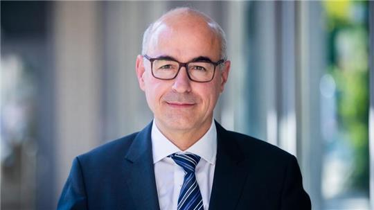 Der Ökonom Achim Wambach mahnt angesichts der Regierungskrise in Deutschland und der Wahl von Trump Reformen an (Archivbild).