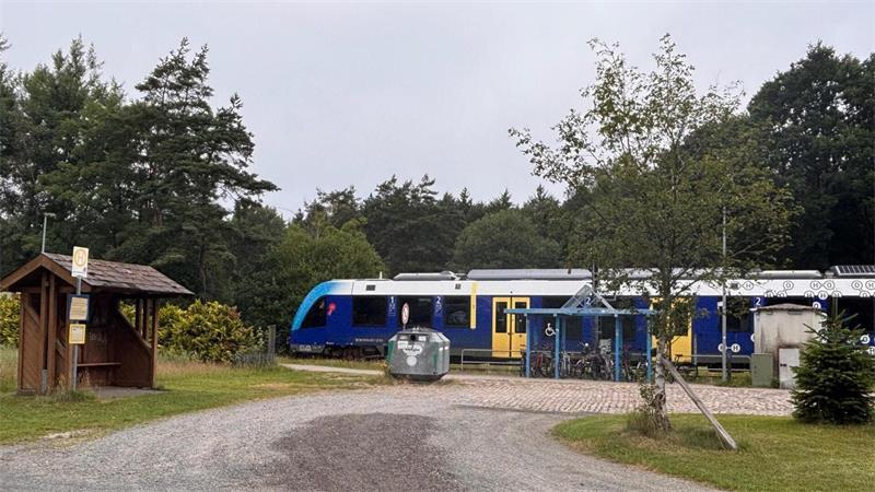 Der Oereler Bahnhof wird in den kommenden Monaten umgestaltet. Die Landesnahverkehrsgesellschaft fördert die Maßnahme mit 75 Prozent der Kosten.