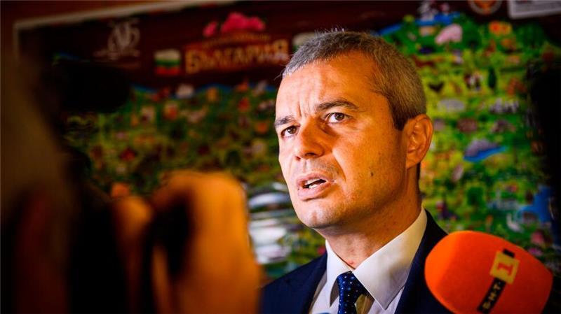 Protest gegen Euro in Bulgarien – Feuer vor EU-Vertretung Der Oppositionspolitiker Kostadinow hatte zu Protest gegen den von der Regierung angestrebten Beitritt Bulgariens zur Eurozone 2026 aufgerufen. (Archivbild)