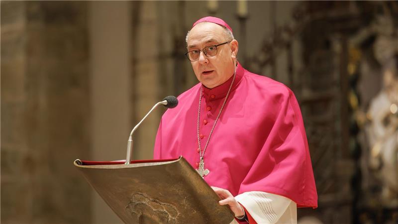 Der Osnabrücker Bischof Dominicus Meier hat die Gläubigen dazu aufgerufen, sich für demokratische Verhältnisse einzusetzen. (Archivbild)