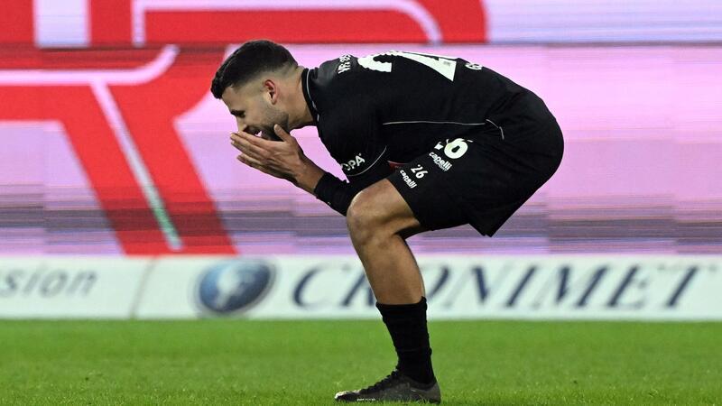 1:2 in Karlsruhe: Letzter Osnabrück verliert den Anschluss Der Osnabrücker Dave Gnaase nach einer vergebenen Chance.