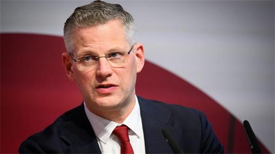 Der Parlamentarische Staatssekretär im Bundesinnenministerium, Christoph de Vries, kritisiert BSW und AfD scharf. (Archivbild)