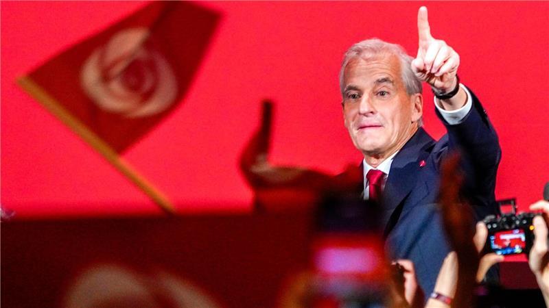 Der Parteivorsitzende Jonas Gahr Støre während der Wahlabendveranstaltung der Arbeiterpartei im Volkshaus in Oslo anlässlich der Parlamentswahlen in Norwegen.