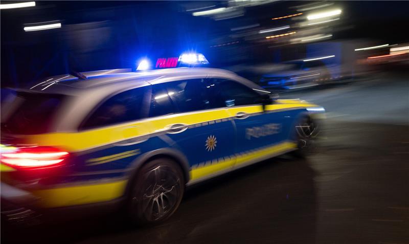 Der Peugeot-Fahrer flüchtete vor der Polizei (Symbolbild).