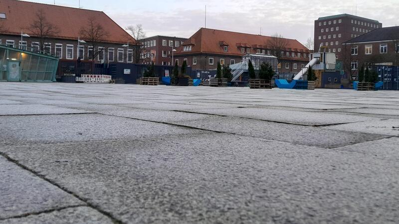 Der Platz am Sande: Hier baut die Scientology-Kirche im April Infozelte auf.