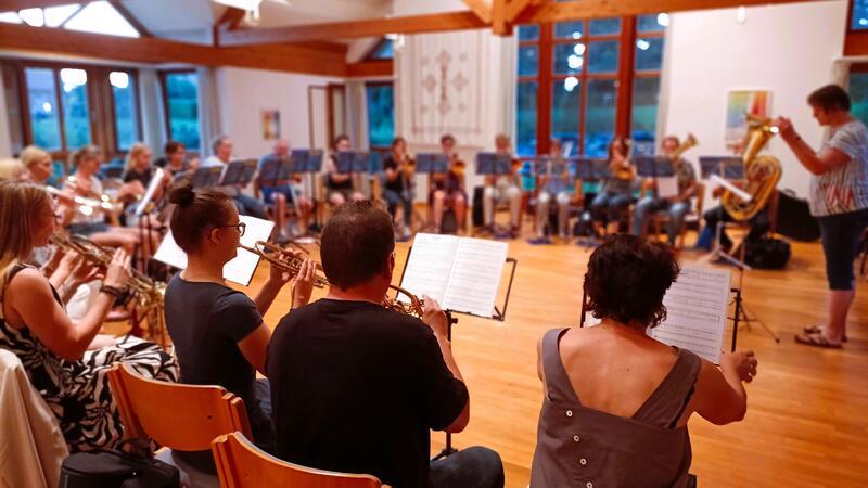 150 Jahre Posaunenchor: Frauen durften früher nicht mitspielen Der Posaunenchor Bargstedt probt jeden Donnerstag im Gemeindehaus der Kirche.