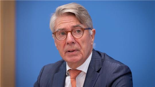 Der Präsident des Pharmaverbands VFA kritisiert das Sparpaket von Gesundheitsministerin Nina Warken. (Archivbild)