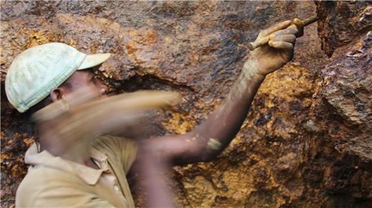 Der Preis für den Rohstoff Coltan ist hoch.