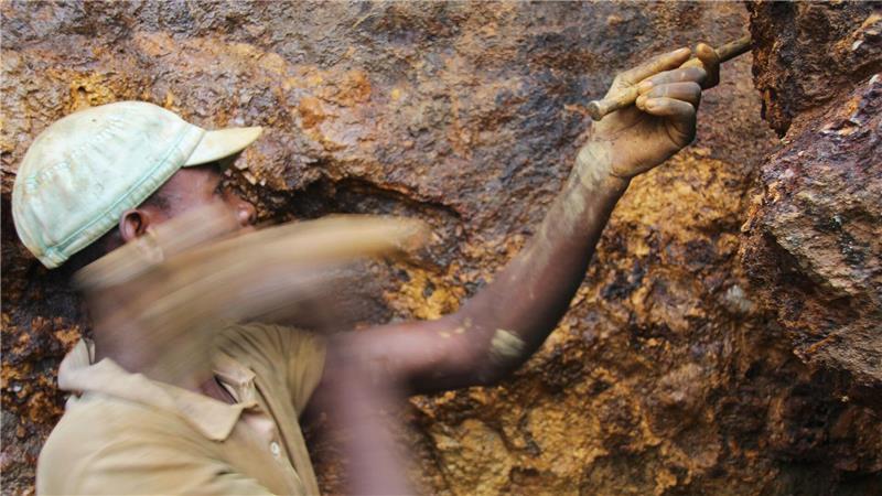 Der Preis für den Rohstoff Coltan ist hoch.