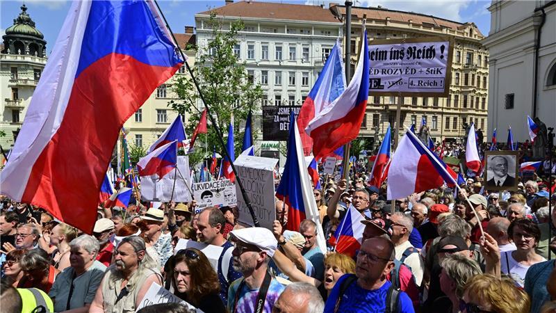 Söder: Sudetendeutscher Tag in Brünn ein historisches Signal Der Protestmarsch gegen den Sudetendeutschen Tag in Brno (Brünn).