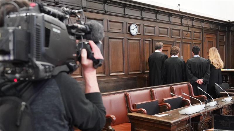 Der Prozess gegen die Mutter und zwei Schwestern des Drahtziehers der Schüsse am Millerntor läuft seit April 2024.