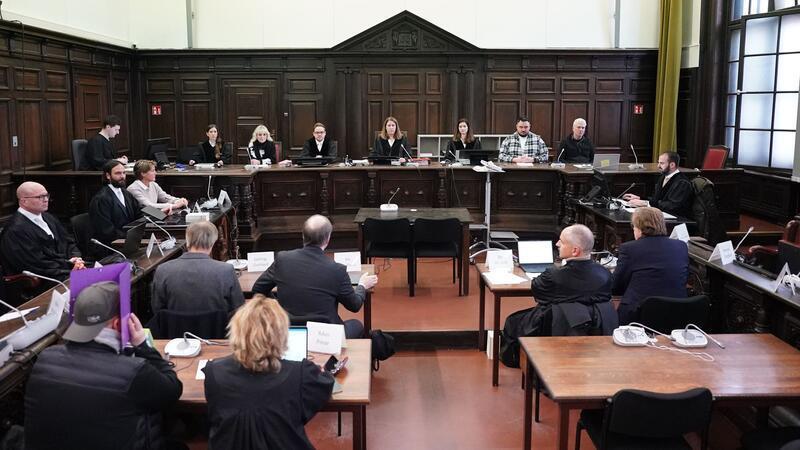 Der Prozess wird erst wieder im neuen Jahr fortgeführt.